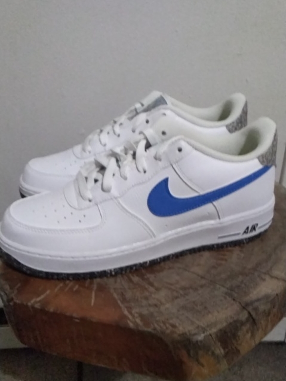 Nike Swoosh Air Sprung Edition Sz 7Y Or 8.5 Women's.
